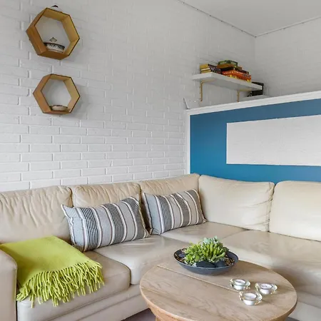 Gorgeous In With Kitchen Apartment