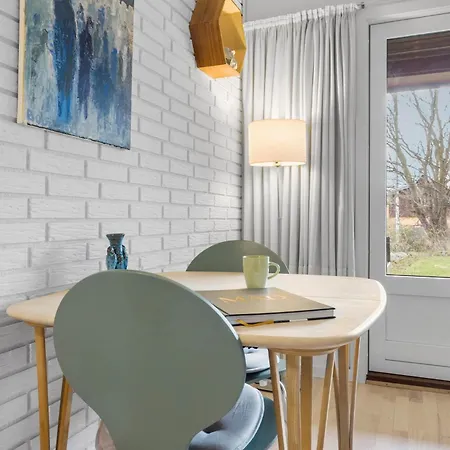 Apartment Gorgeous In With Kitchen Allinge-Sandvig